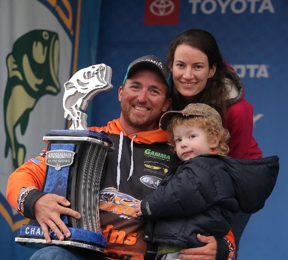 Connecticut’s Paul Mueller Wins Spotted Bass Slugfest At Lake Lanier, Georgia