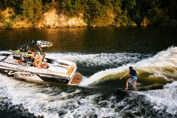 Whats Your Opinion? Vermont Seeks to Ban Wake Surfing