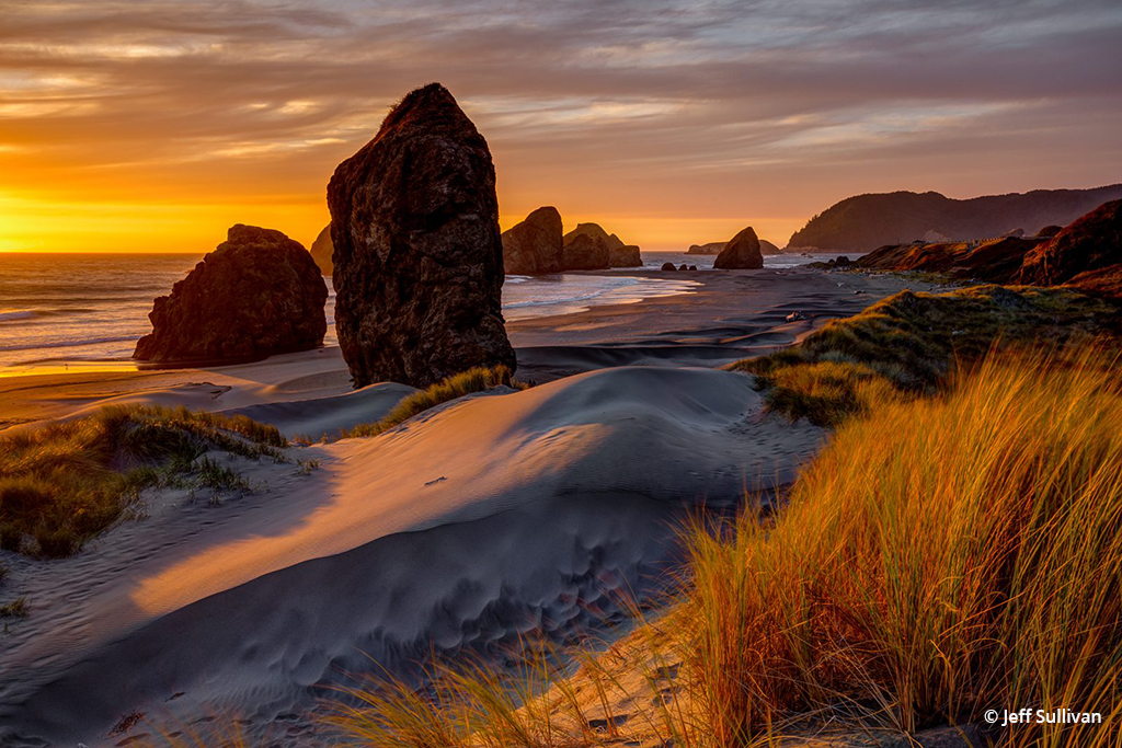 Congratulations to Jeff Sullivan for winning the recent Your Best Photo of 2018 Assignment with the image, “Golden Hour on the Oregon Coast.”