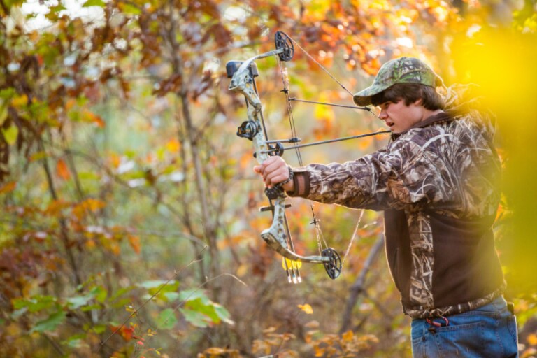 Deer Hunting Season Dates, License Requirements, and Outlook