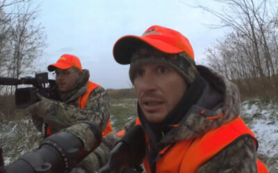 Hunter Scrambles to Make Shot After Jumping Monster Buck on Walk to the Stand